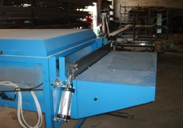 自动拉伸机纵刀